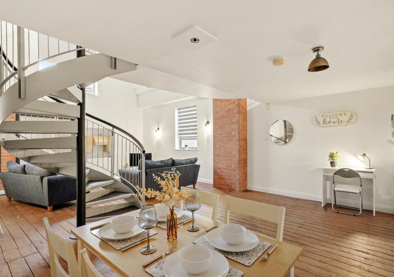 Apartamento Parking, Heated Floors, Sleeps 4 Guests, Netflix Lincoln Exterior foto