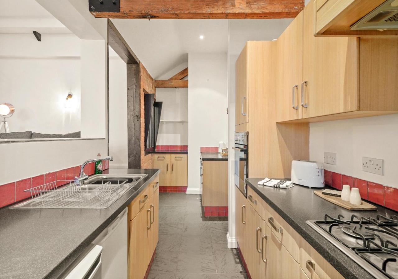Apartamento Parking, Heated Floors, Sleeps 4 Guests, Netflix Lincoln Exterior foto