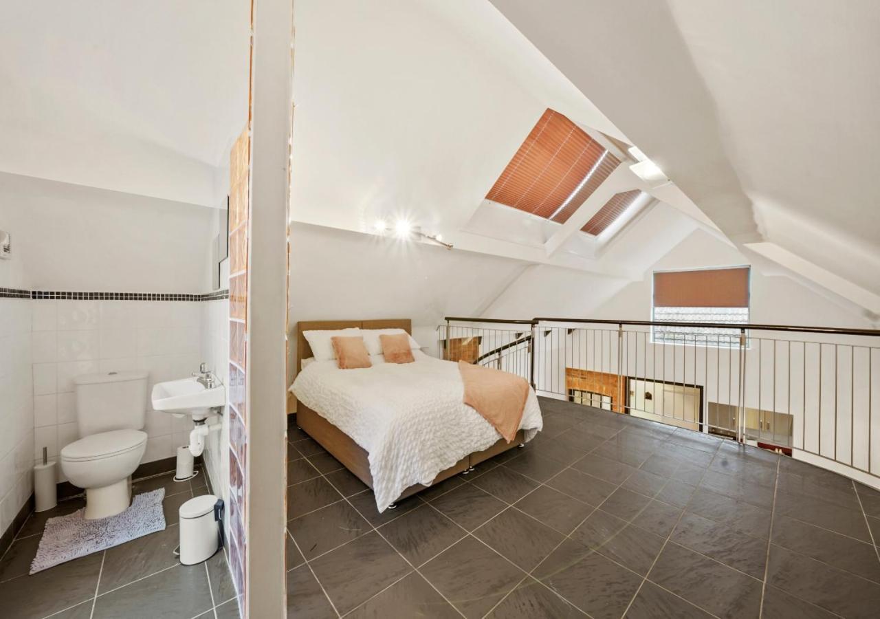 Apartamento Parking, Heated Floors, Sleeps 4 Guests, Netflix Lincoln Exterior foto